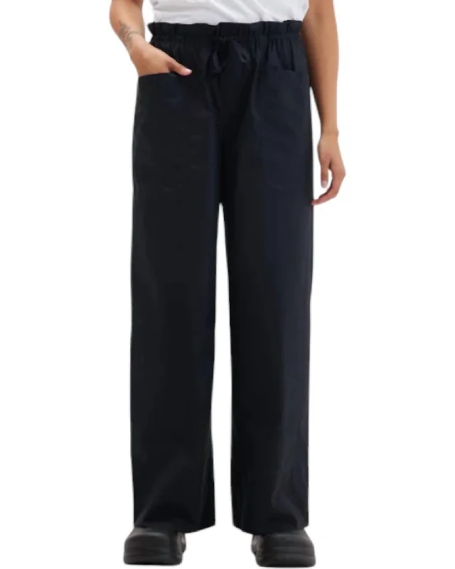 Weekend Poplin Pants In Black